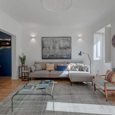 Bairro Alto Chic Oasis דירה *